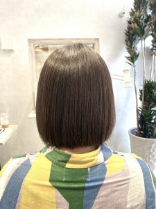 滋賀でフリーランス美容師をしている青木愛里彩の縮毛矯正
