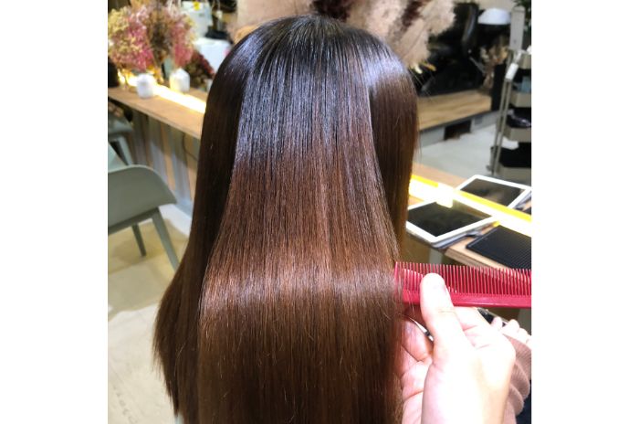滋賀県守山市の縮毛矯正＆髪質改善に特化した美容師アオキアリサ